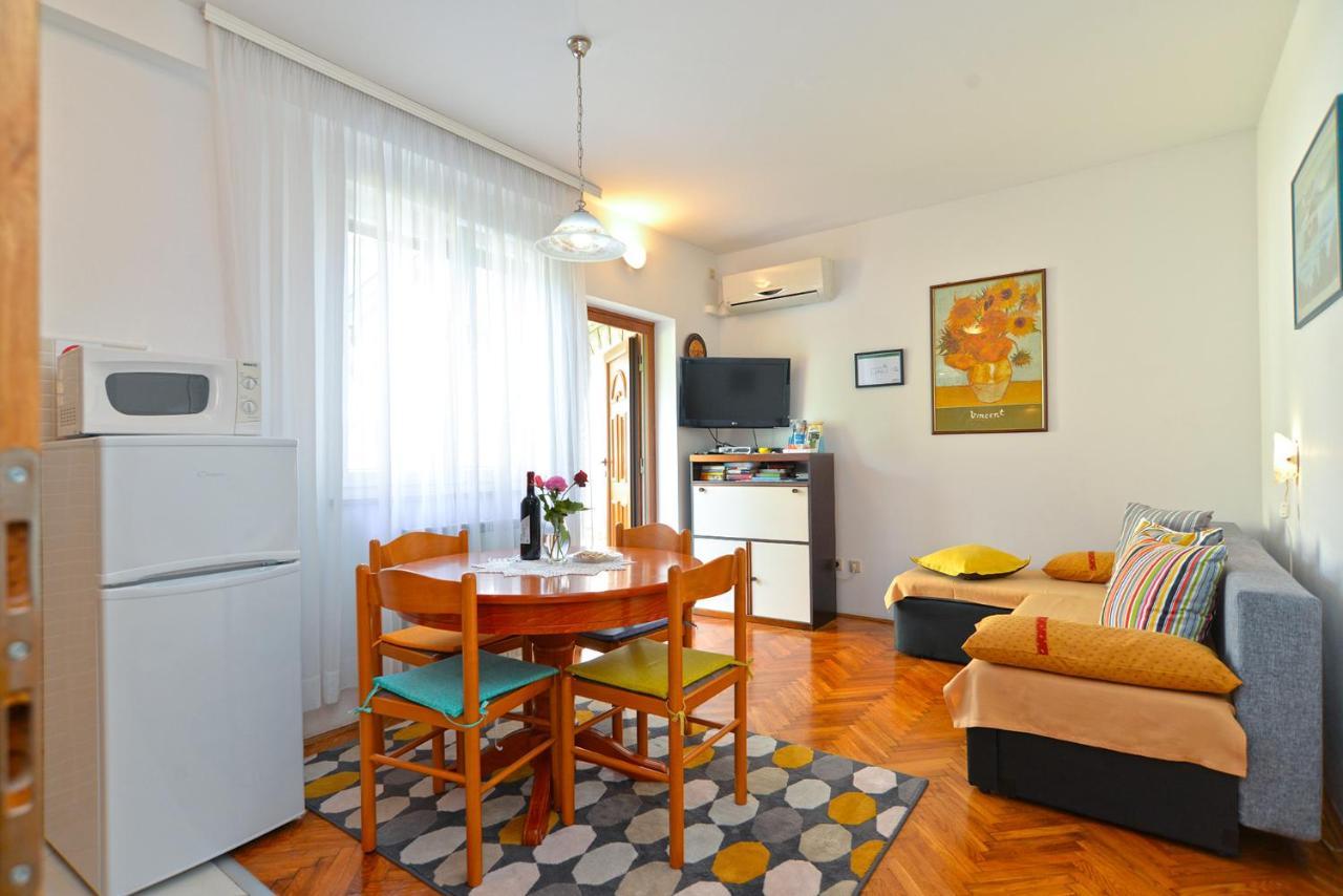 Apartments Marko 1377 โปเรช ภายนอก รูปภาพ