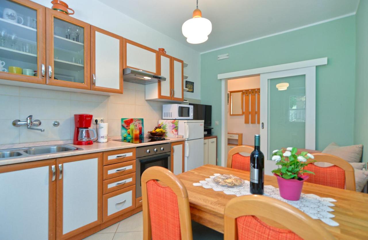 Apartments Marko 1377 โปเรช ภายนอก รูปภาพ