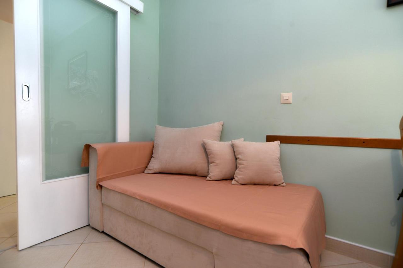 Apartments Marko 1377 โปเรช ภายนอก รูปภาพ