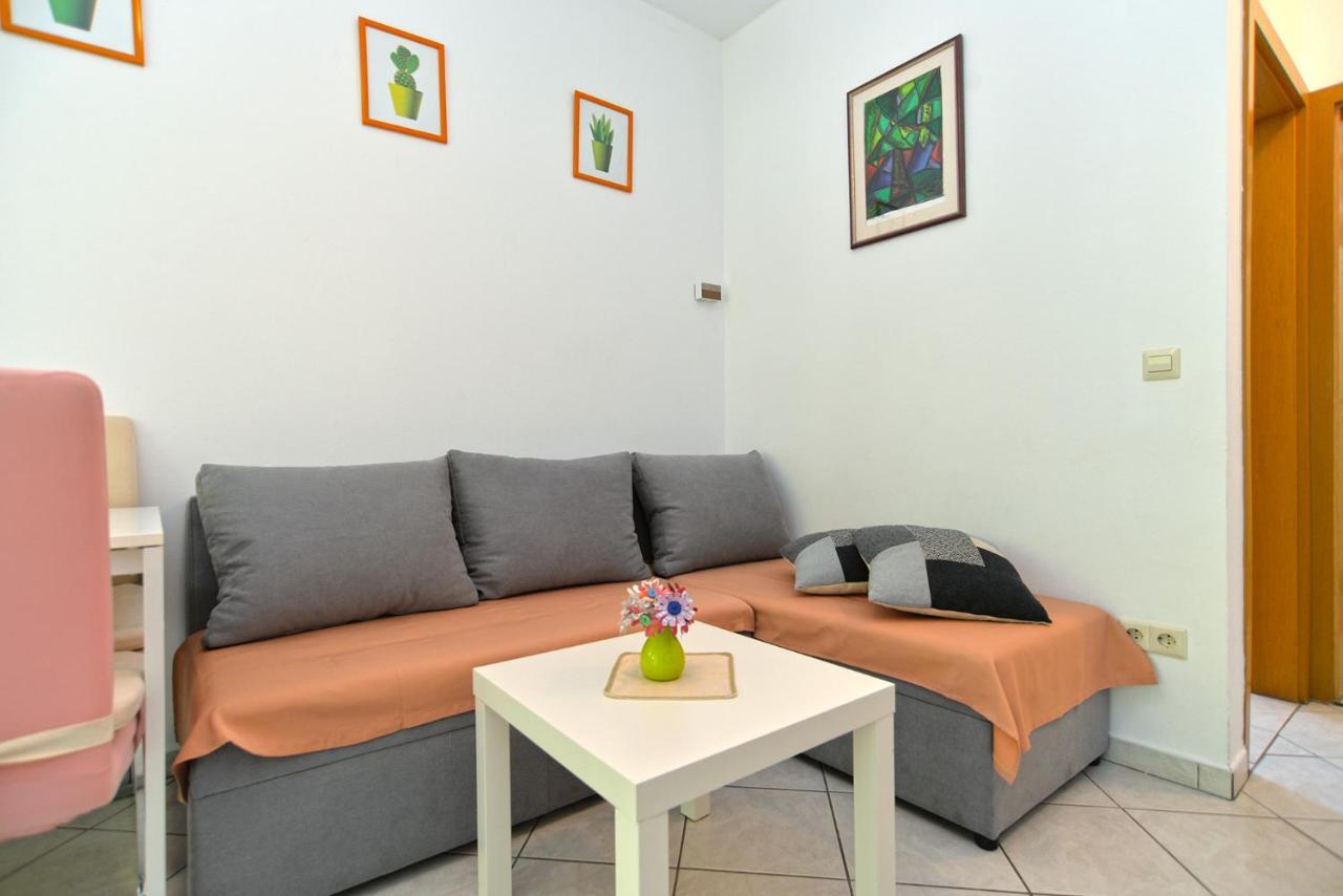 Apartments Marko 1377 โปเรช ภายนอก รูปภาพ