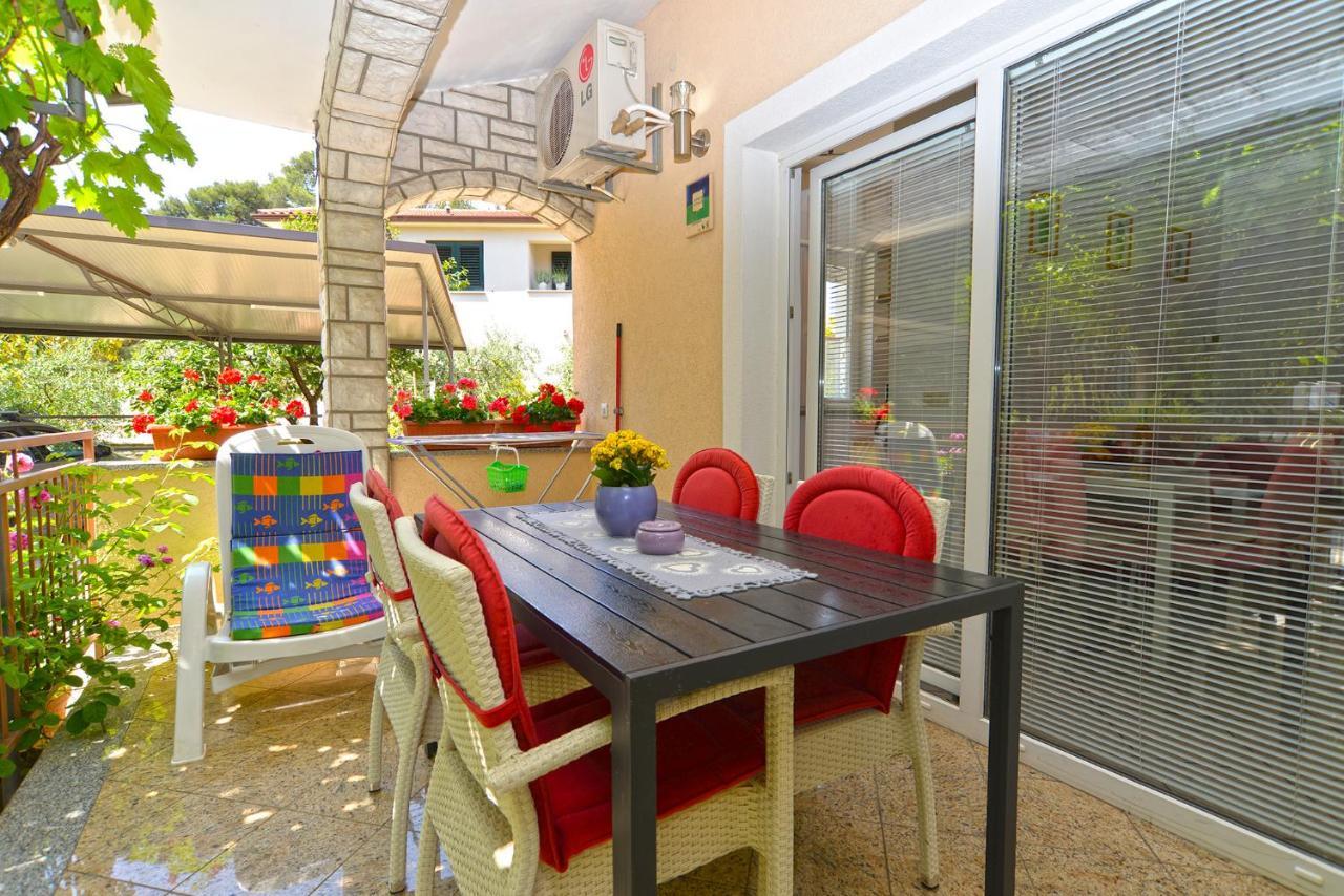 Apartments Marko 1377 โปเรช ภายนอก รูปภาพ