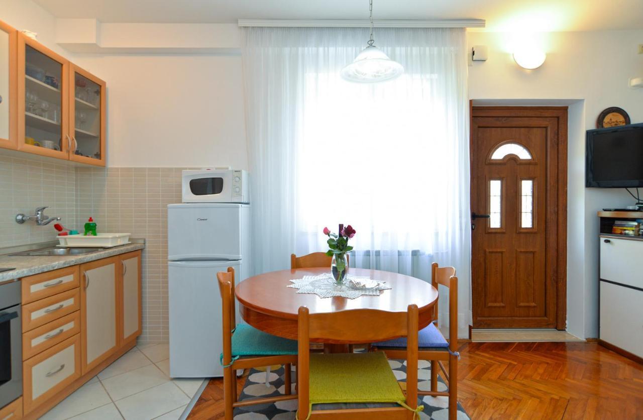 Apartments Marko 1377 โปเรช ภายนอก รูปภาพ
