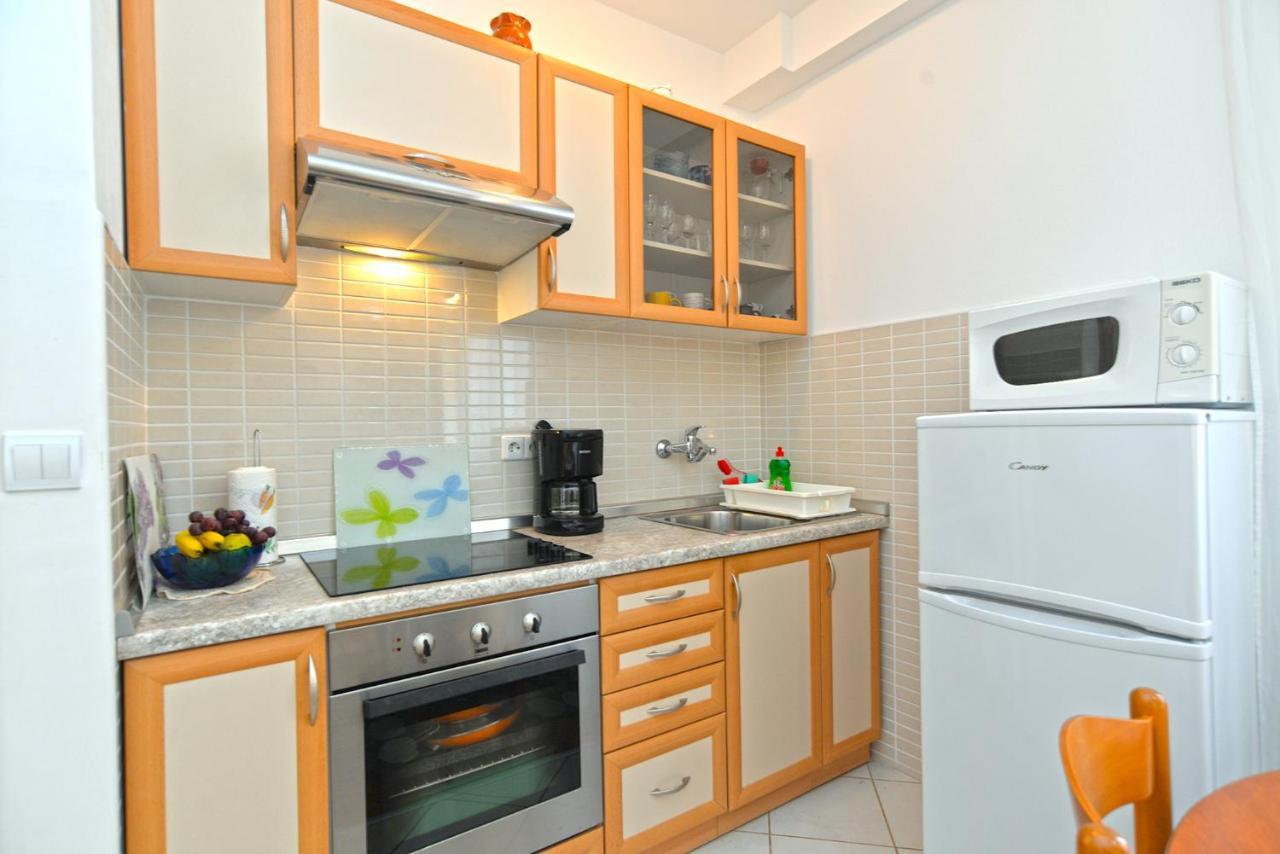 Apartments Marko 1377 โปเรช ภายนอก รูปภาพ